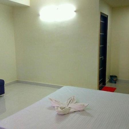 Hotel Sukh Sagar กวาลิออร์ ภายนอก รูปภาพ