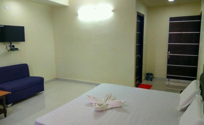 Hotel Sukh Sagar กวาลิออร์ ภายนอก รูปภาพ